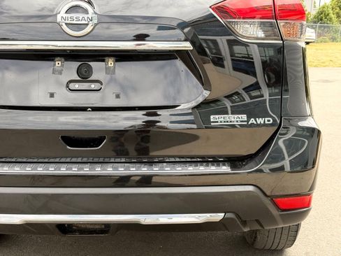 Used 2020 Nissan Rogue S w/ Special Edition Package AWD/4WD image 11