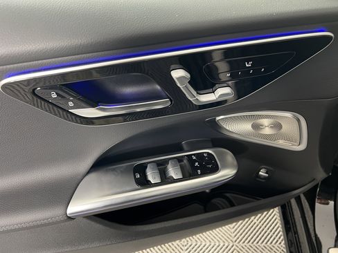 New 2025 Mercedes-Benz C 300 4MATIC Sedan image 19