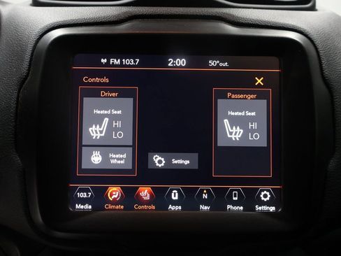 Used 2023 Jeep Renegade Latitude w/ Premium Group image 28