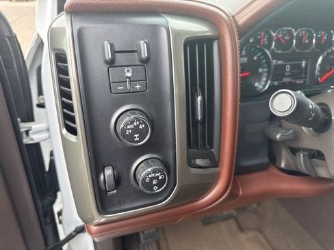 Used 2016 Chevrolet Silverado 1500 High Country w/ High Country Premium Package AWD/4WD image 16