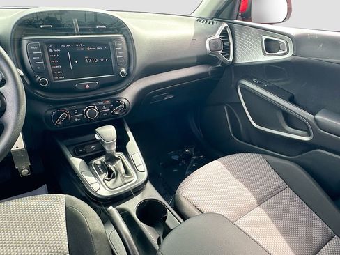 Certified 2024 Kia Soul LX FWD image 21