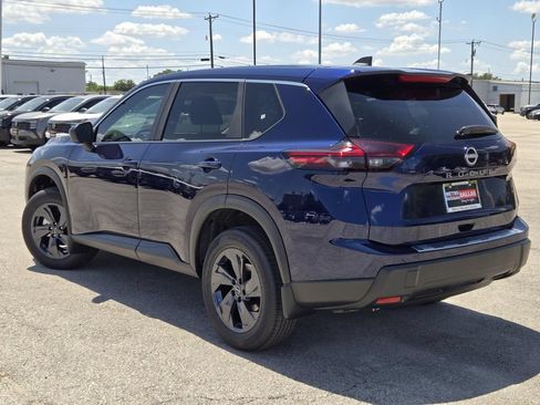 New 2026 Nissan Rogue SV FWD image 4