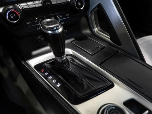 Used 2015 Chevrolet Corvette Stingray Coupe RWD image 19