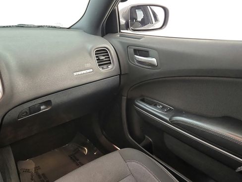 Used 2015 Dodge Charger SE RWD image 22