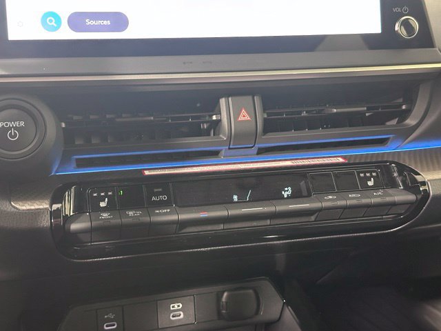 Certified 2024 Toyota Prius XLE AWD/4WD image 18
