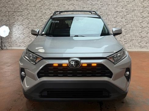Used 2019 Toyota RAV4 XLE w/ Convenience Package AWD/4WD image 2