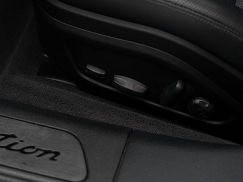 Used 2022 Porsche Panamera Platinum Edition image 15