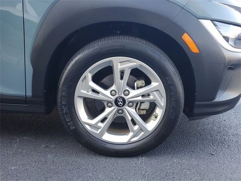Used 2022 Hyundai Kona SEL image 9