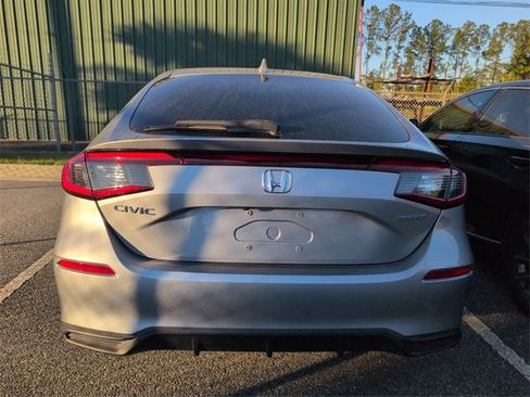 Used 2022 Honda Civic Sport image 3
