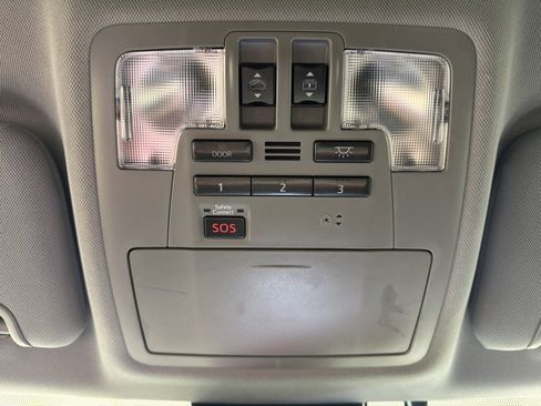 Used 2019 Toyota Highlander Limited Platinum image 44