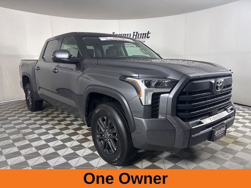 Used 2024 Toyota Tundra SR5 w/ SR5 Convenience Package AWD/4WD image 4