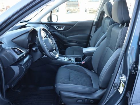 Used 2021 Subaru Forester Premium image 4