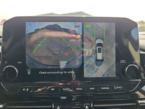 Used 2024 Nissan Pathfinder Platinum w/ Cargo Package image 25