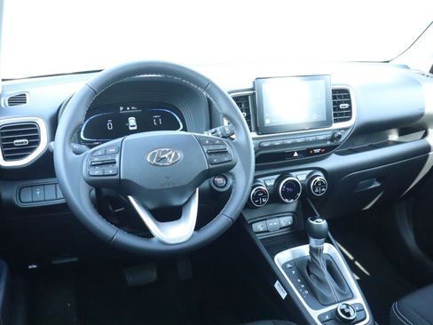 New 2026 Hyundai Venue SEL FWD image 10