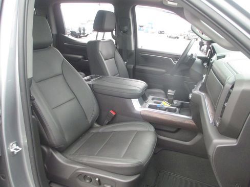 Used 2024 GMC Sierra 1500 SLT w/ SLT Premium Plus Package AWD/4WD image 26
