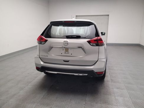 Used 2020 Nissan Rogue S FWD image 7