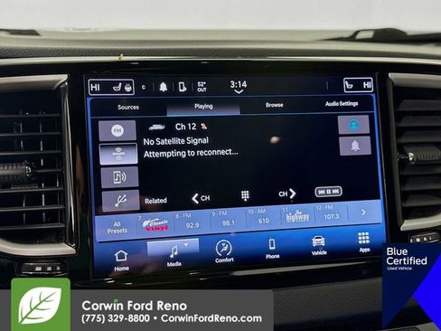 Used 2023 Chrysler Pacifica Touring-L FWD image 17