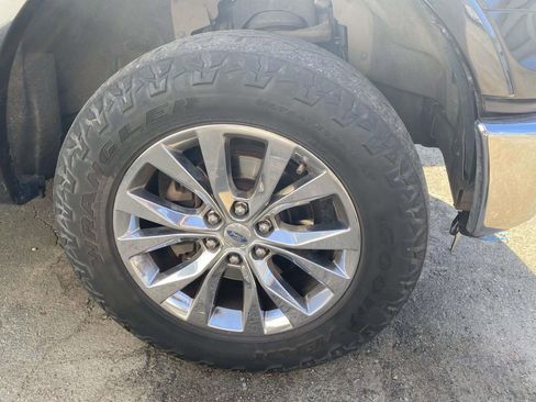 Used 2015 Ford F150 Lariat w/ Equipment Group 502A Luxury image 7