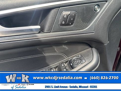 Used 2024 Ford Edge Titanium AWD/4WD image 17