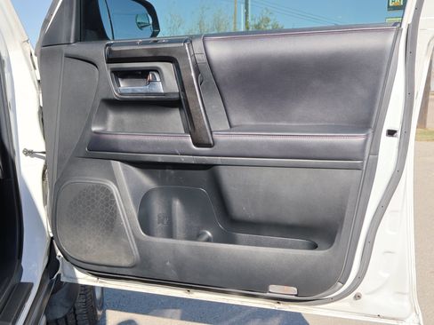 Used 2019 Toyota 4Runner TRD Off-Road Premium image 33