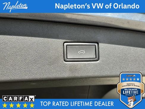 Used 2024 Volkswagen Tiguan SE image 38