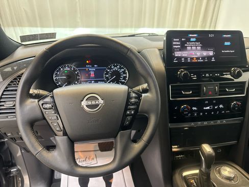 Certified 2024 Nissan Armada SL w/ Midnight Edition Package AWD/4WD image 3