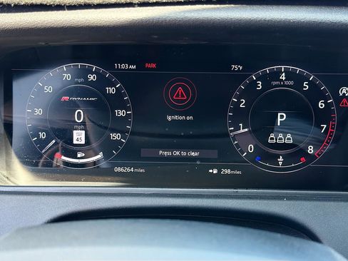 Used 2019 Land Rover Range Rover Velar R-Dynamic SE AWD/4WD image 39