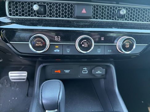 Used 2023 Honda Civic Sport image 25