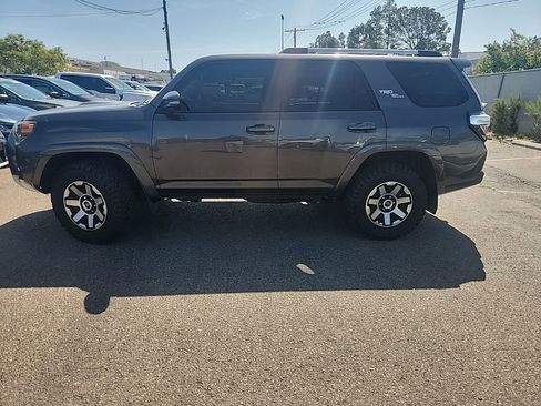 Used 2017 Toyota 4Runner TRD Off-Road Premium image 8