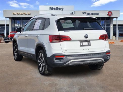 Used 2024 Volkswagen Taos SE image 4