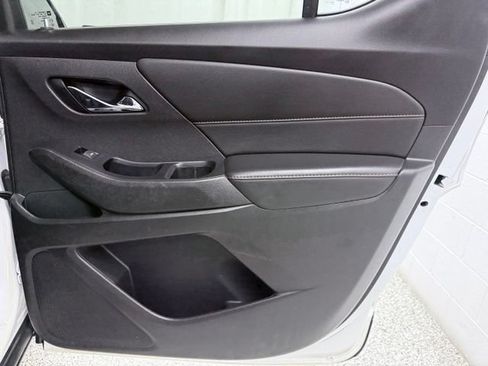 Used 2020 Chevrolet Traverse RS FWD image 21