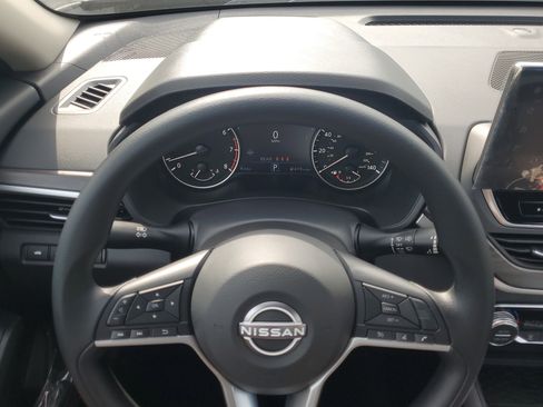 New 2025 Nissan Altima 2.5 SV image 12