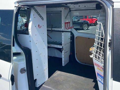 Used 2017 Ford Transit Connect XL FWD image 28