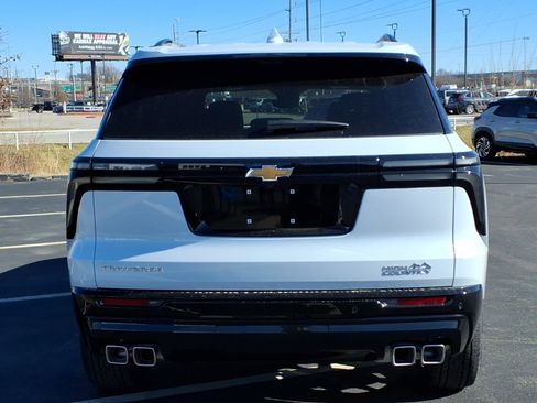 New 2026 Chevrolet Traverse High Country w/ LPO, Floor Liner Package FWD image 45