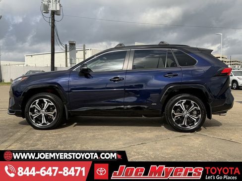 Used 2025 Toyota RAV4 XSE image 6