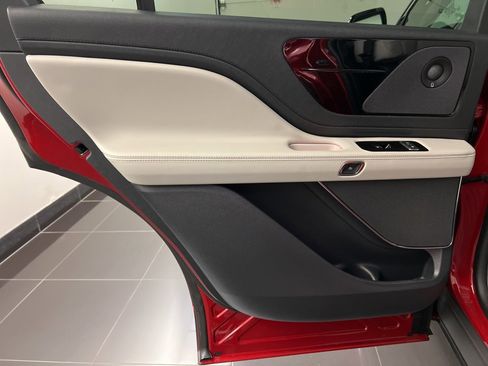 New 2025 Lincoln Aviator Reserve image 38