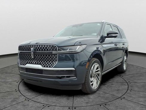 New 2026 Lincoln Navigator Reserve AWD/4WD image 1