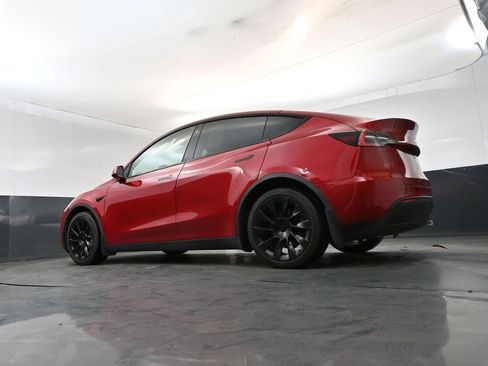 Used 2021 Tesla Model Y Long Range AWD/4WD image 19