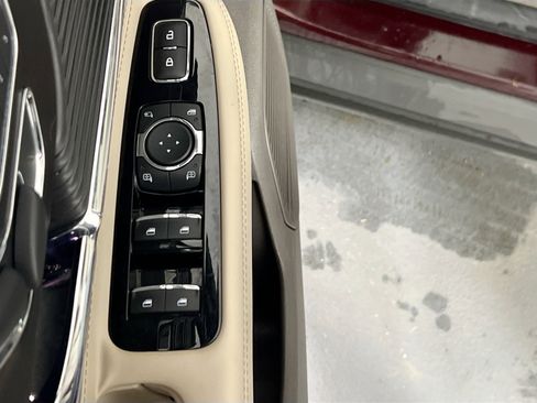 Used 2020 Lincoln Corsair AWD w/ Equipment Group 101A image 18