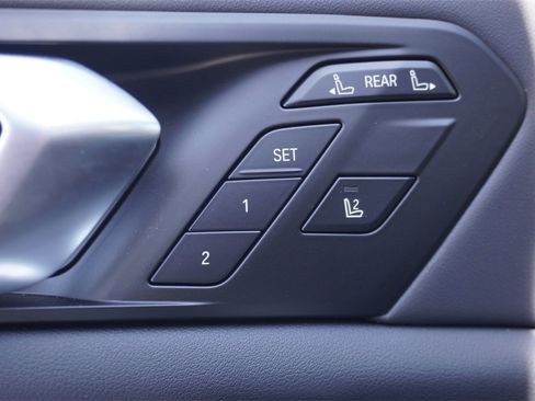 New 2025 BMW X7 xDrive40i w/ M Sport Package image 19