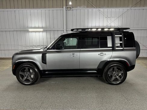 Used 2022 Land Rover Defender 110 X-Dynamic SE image 19