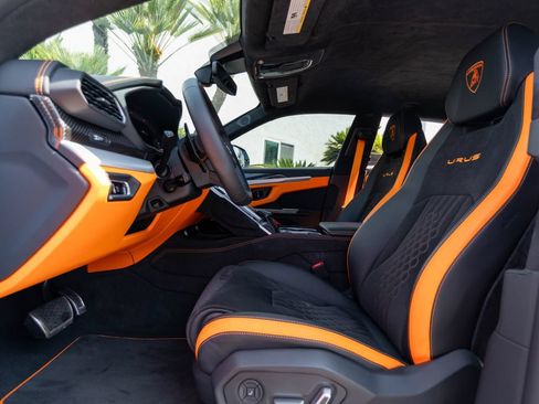 Used 2024 Lamborghini Urus S AWD/4WD image 20