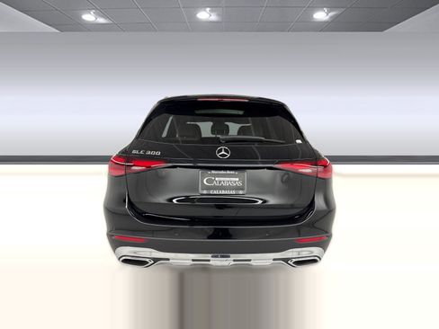 Certified 2026 Mercedes-Benz GLC 300 image 10