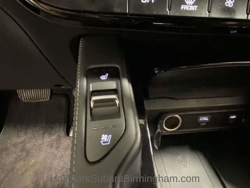 Used 2024 Kia Telluride EX w/ EX Captain's Chair Package image 21