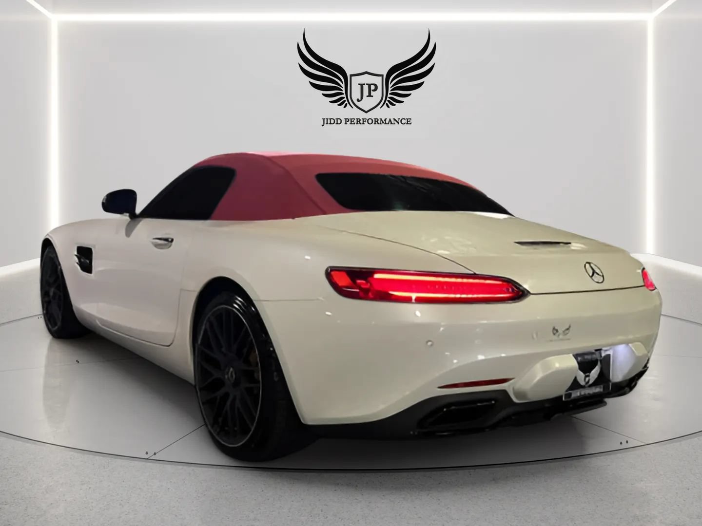 Used 2018 Mercedes-Benz AMG GT Roadster image 10