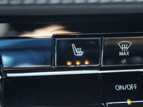 Used 2026 Chevrolet Equinox LT w/ LPO, Floor Liner Package FWD image 8