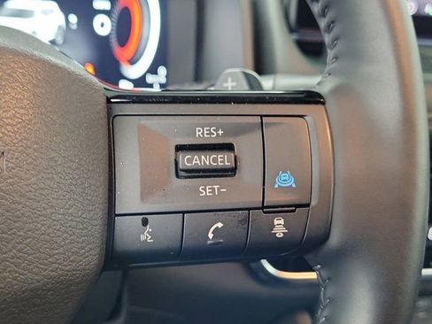 Used 2025 Nissan Rogue SL w/ SL Premium Package FWD image 27