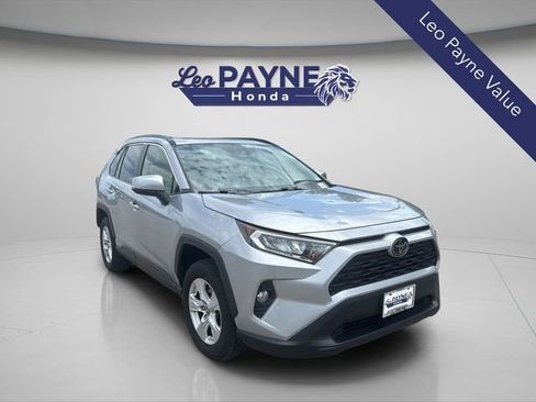 Used 2019 Toyota RAV4 XLE FWD image 1
