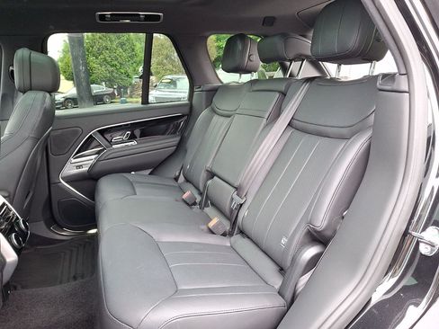 Certified 2025 Land Rover Range Rover SE AWD/4WD image 26