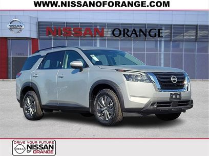 New 2025 Nissan Pathfinder SV